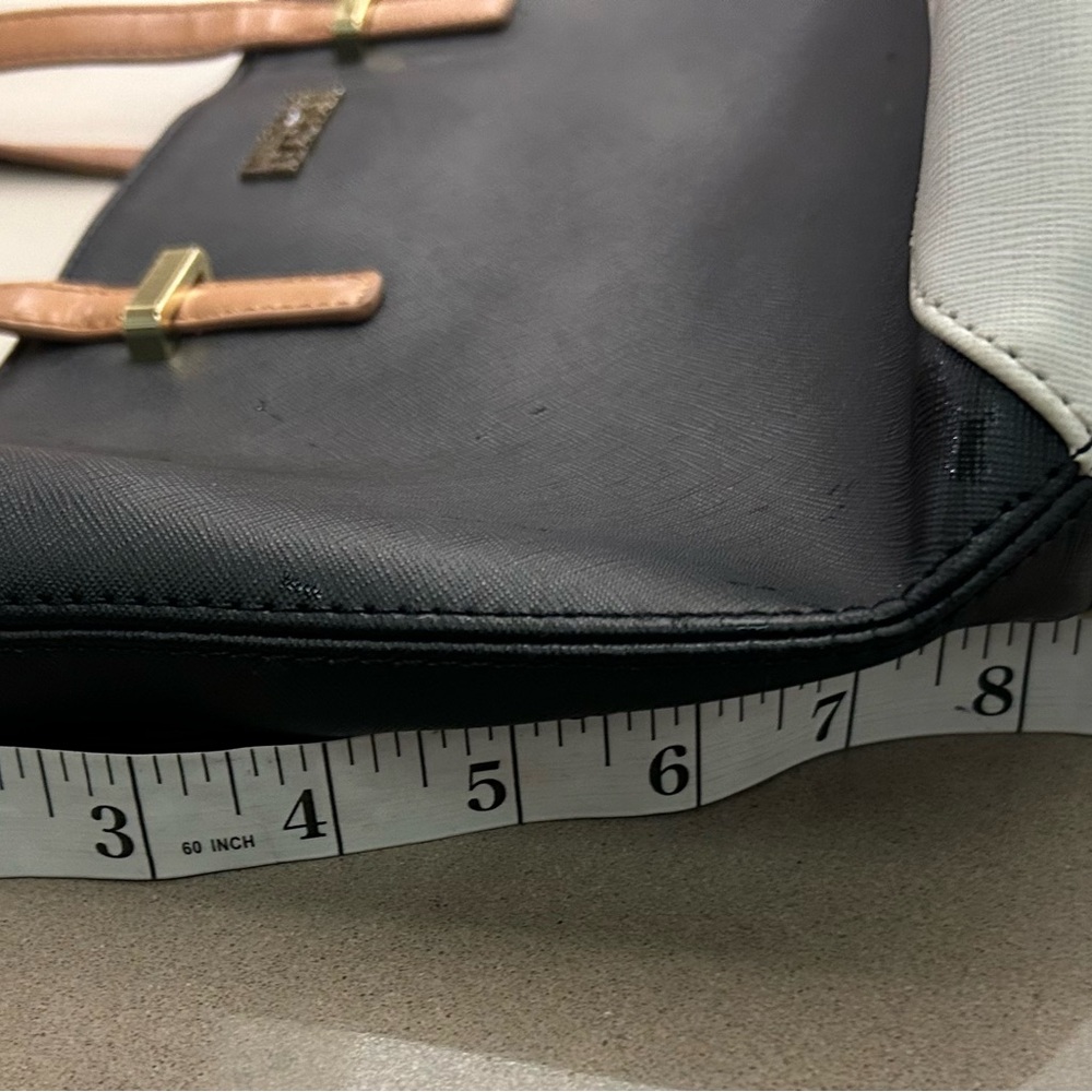 Kenneth Cole Reaction Black and White Tote Beautiful & Clean